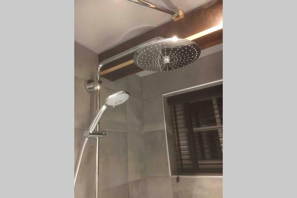 Uniek Houten Huis Nabij Bos En Plassen Hollandsche Rading Ngoại thất bức ảnh
