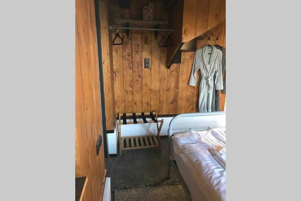 Uniek Houten Huis Nabij Bos En Plassen Hollandsche Rading Ngoại thất bức ảnh